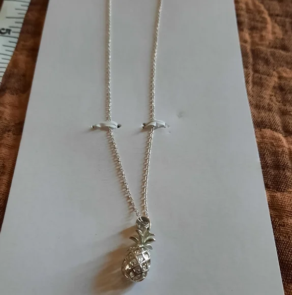 🌬♥️Pineapple Silver Pendant Necklace - Picture 4 of 7